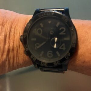 Gently used men’s Nixon watch. Great condition.